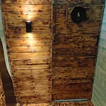War Bunker אכסניה *