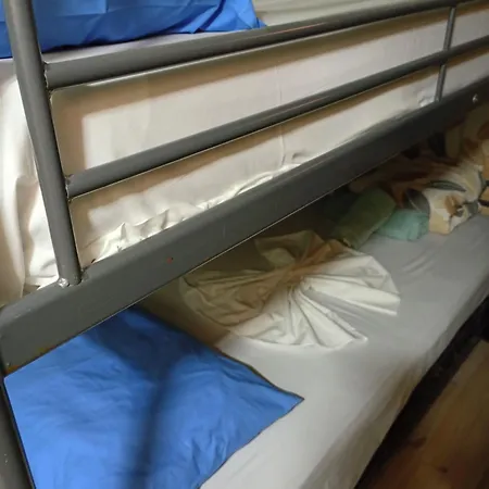 War Bunker Nr1 ホステル Sarandë