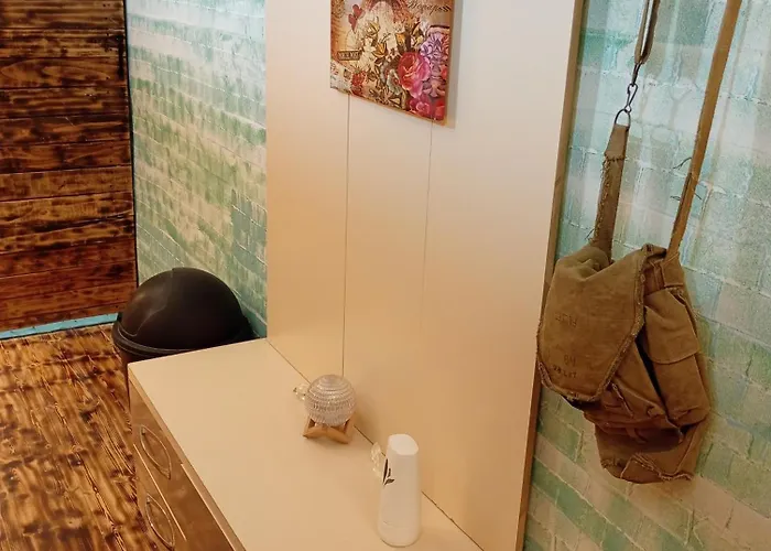 War Bunker Nr1 ホステル *