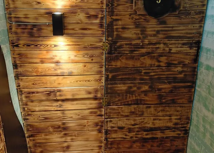 War Bunker Nr1 ホステル *